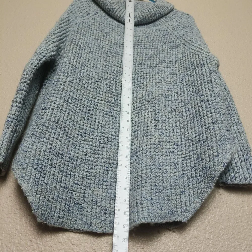 Free People Turtleneck Sweater The touches of wool and linen size L women's loos